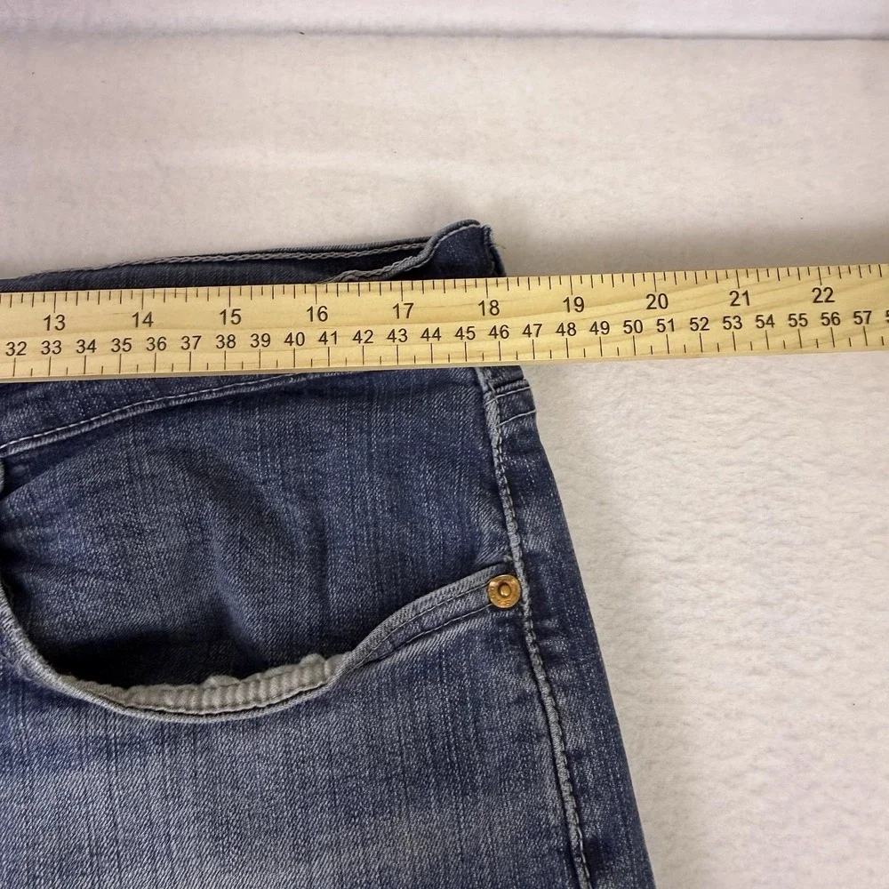 Levi's 559 Men's 36x31 Relaxed Straight Fit Blue Jeans Distressed Medium‎ Wash